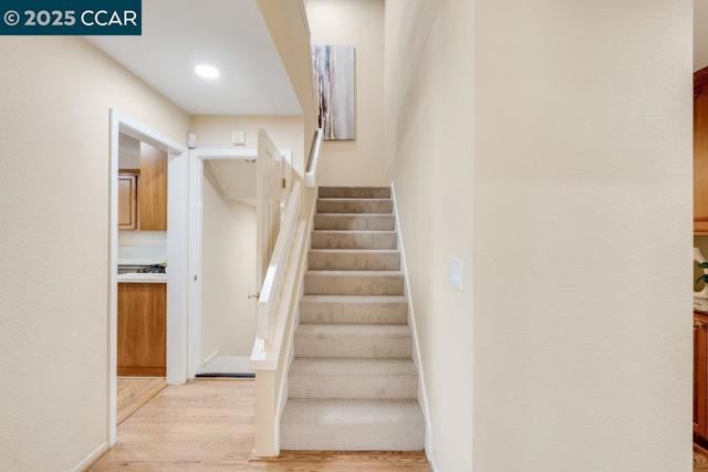 410 Beacon Ridge Lane, Walnut Creek CA: https://media.crmls.org/mediaz/a2196e31-0b42-479d-b1ce-2c73ad570229.jpg