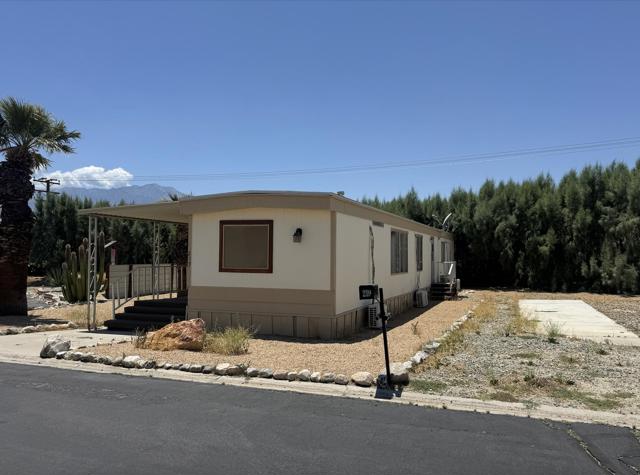 15500 Bubbling Wells Road, Desert Hot Springs CA: https://media.crmls.org/mediaz/a219ebd8-d6d1-46b5-9a8e-e5025ce7a2bb.jpg