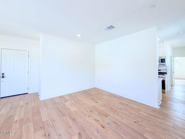 Detail Gallery Image 15 of 24 For 44 Coronado St #211,  Ventura,  CA 93001 - 1 Beds | 1 Baths