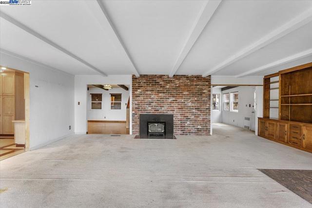3491 Middleton Ave, Castro Valley CA: https://media.crmls.org/mediaz/a21b1452-2660-4944-81c5-22b50d16455b.jpg