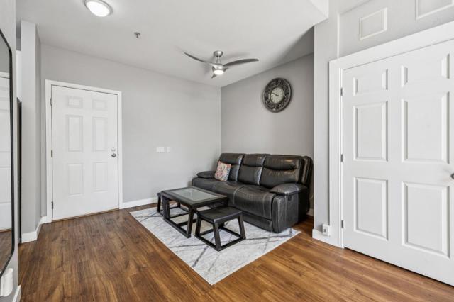 401 S Norfolk Street, San Mateo CA: https://media.crmls.org/mediaz/a21b2786-87c9-4a8b-87cb-4a025aac9ea1.jpg