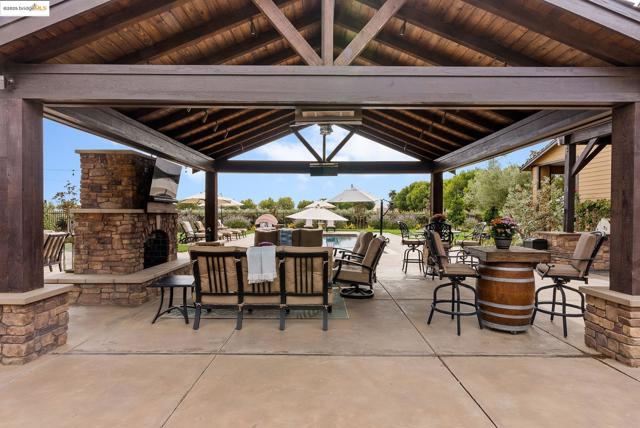 3501 Byer Road, Byron CA: https://media.crmls.org/mediaz/a21c0969-65c5-4b10-b016-f5a3ddbbd4cd.jpg