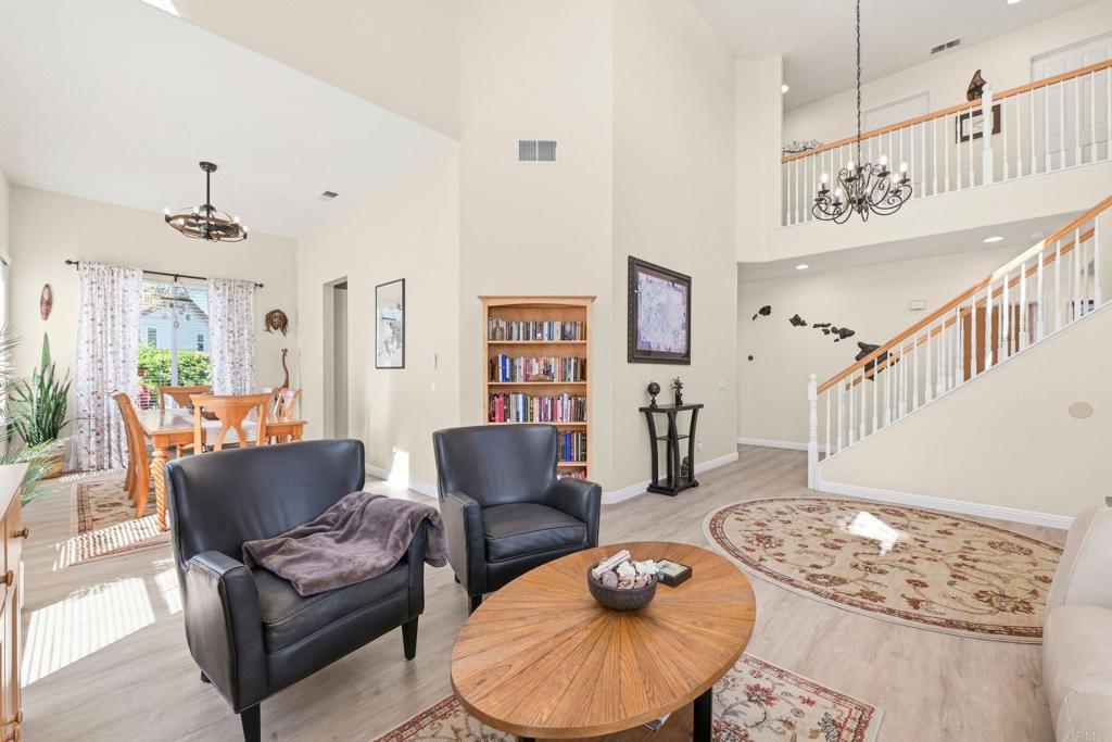 582 Chesterfield Circle - photo 5