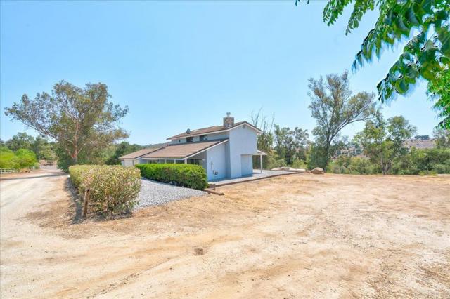 Detail Gallery Image 27 of 43 For 18434 Ramona View Dr, Ramona,  CA 92065 - 4 Beds | 2/1 Baths