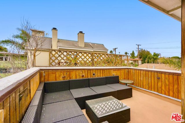 3110 Highland Avenue, Santa Monica CA: https://media.crmls.org/mediaz/a21cd331-16a7-4995-903c-36449b846076.jpg