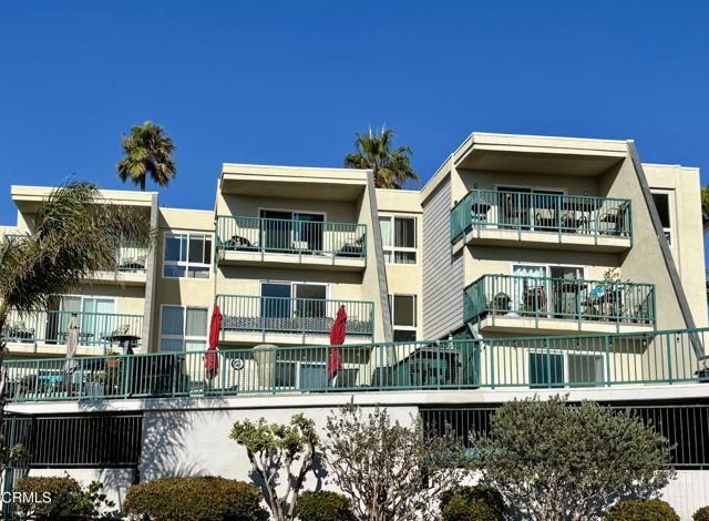 2901 Peninsula Road, Oxnard CA: https://media.crmls.org/mediaz/a21d617a-3dae-4fe2-9fbd-47ff8aa037d4.jpg