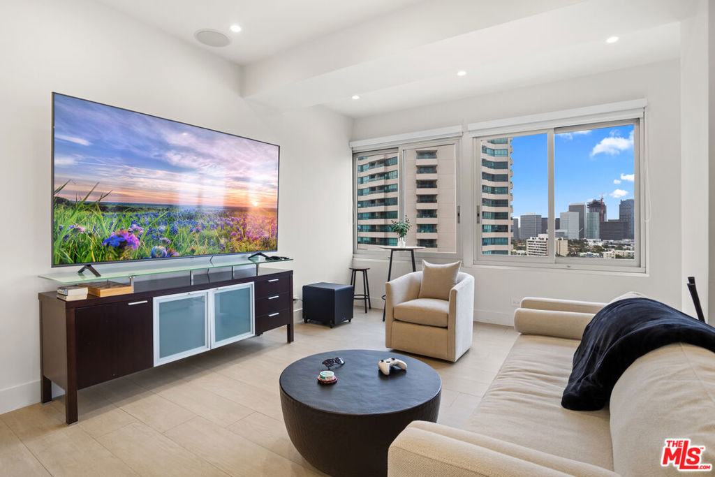 10501 Wilshire Boulevard #1605