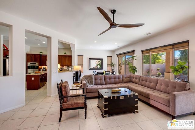 81091 Avenida Colonias, Indio CA: https://media.crmls.org/mediaz/a21e800b-cec0-4979-a653-cc7d190d1a83.jpg