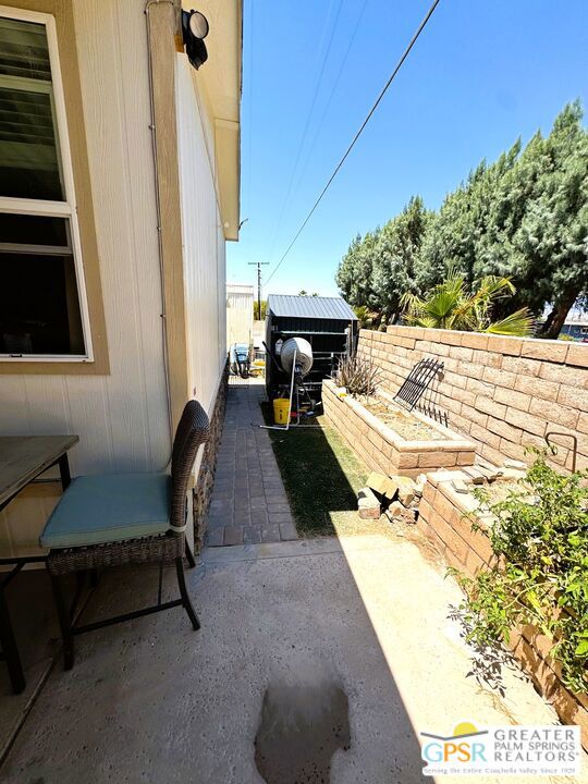 17640 Corkill Road, Desert Hot Springs CA: https://media.crmls.org/mediaz/a21f7d0d-b340-47fc-a9a2-e54da46ad6c1.jpg