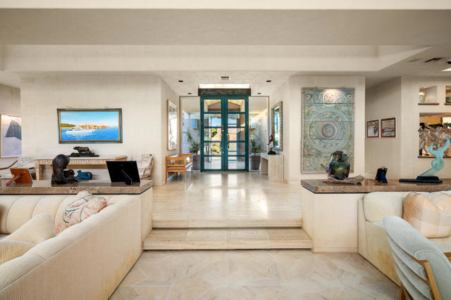 203 Kiva Drive, Palm Desert CA: https://media.crmls.org/mediaz/a220ed1b-c4cd-445c-8beb-6917d77756a7.jpg