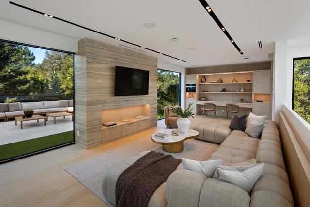 349 Walsh Road, Atherton CA: https://media.crmls.org/mediaz/a2214d30-794b-4dbd-9e1a-d5d9f3f28175.jpg