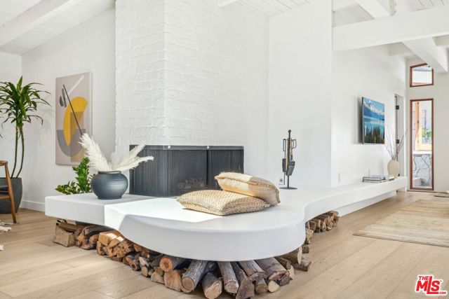 2145 Sunset Crest Drive, Los Angeles CA: https://media.crmls.org/mediaz/a223cc28-1ff1-4346-aab8-9265a3c4fecd.jpg