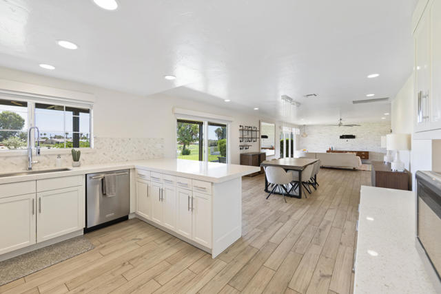 43660 Elkhorn Trail, Palm Desert CA: https://media.crmls.org/mediaz/a224671a-af1d-4367-9874-155a26cb5a71.jpg
