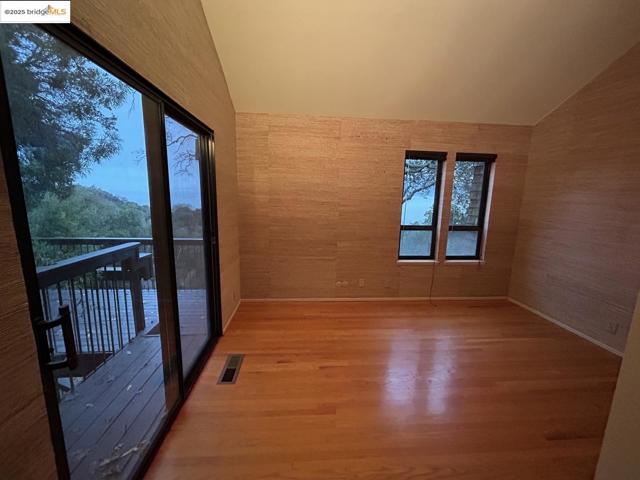 371 Montair DR, Danville CA: https://media.crmls.org/mediaz/a2249f38-3b05-44ee-b36b-a187e8bad44f.jpg