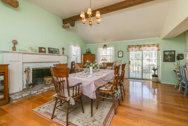 1480 Magnolia Drive, Santa Paula CA: https://media.crmls.org/mediaz/a224b00b-4c4b-4db6-bdd5-dc00cff8888b.jpg