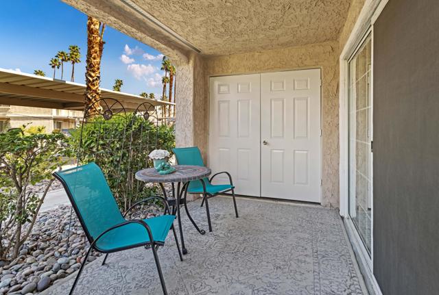 500 S Farrell Drive, Palm Springs CA: https://media.crmls.org/mediaz/a224bc41-66a7-44c8-9d3f-5becf70ed4dd.jpg
