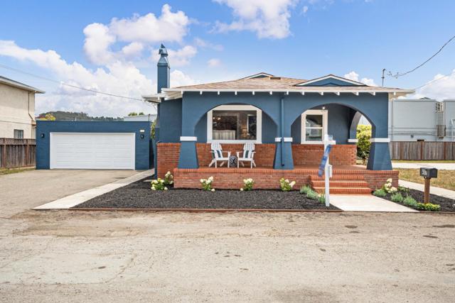 417 Belleville Boulevard, Half Moon Bay CA: https://media.crmls.org/mediaz/a225bad3-93c2-4fdb-9a02-6b32227d429a.jpg