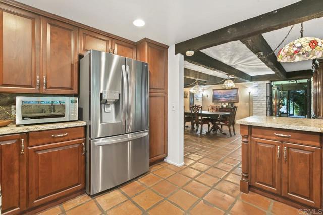 Image 35 of 71 For 6036 Rainbow Heights Road