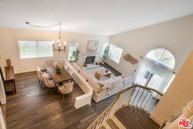 12084 London Grove Court, Moorpark CA: https://media.crmls.org/mediaz/a22669e6-5b7c-426d-a578-19dd6d8752d2.jpg