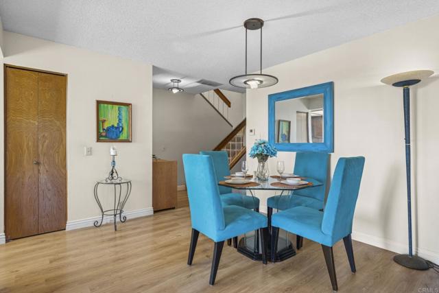 4006 Layang Layang Circle, Carlsbad CA: https://media.crmls.org/mediaz/a228170a-3be6-43a7-873b-70f79a30a310.jpg
