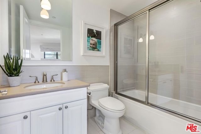 2 Bed Home for Sale in Los Angeles, California
