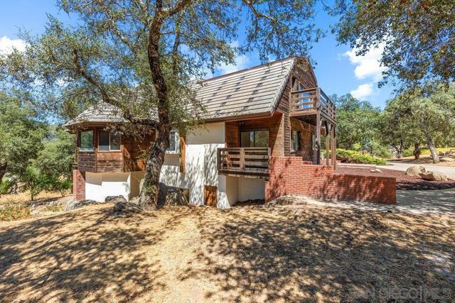 1308 Lakedale Rd, Santa Ysabel CA: https://media.crmls.org/mediaz/a2289074-8ac4-49b1-8b6d-27ed22bdf55e.jpg