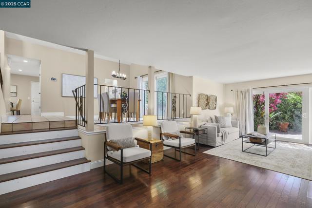 1020 Molad Ct, Concord CA: https://media.crmls.org/mediaz/a229191f-13be-4fae-8264-f913fab8d37e.jpg