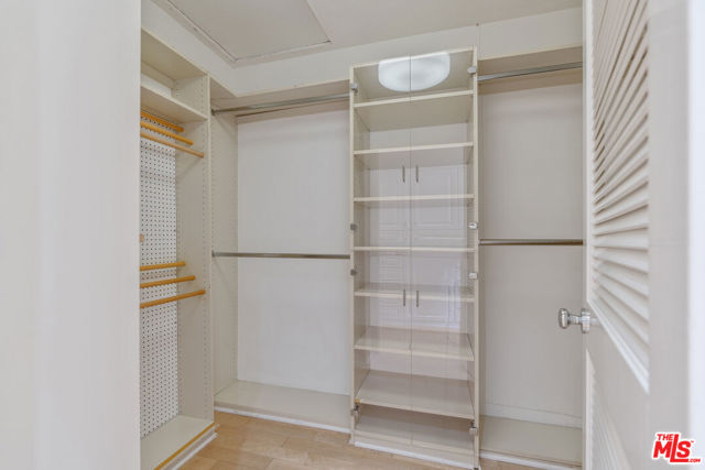 23454 Park Hermosa, Calabasas CA: https://media.crmls.org/mediaz/a22a9855-43ca-4c0c-b932-3213c230eaa2.jpg