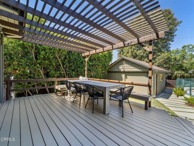 1327 Campbell Street, Glendale CA: https://media.crmls.org/mediaz/a22b1604-95dc-4dd6-9291-a4b3f9cd836c.jpg