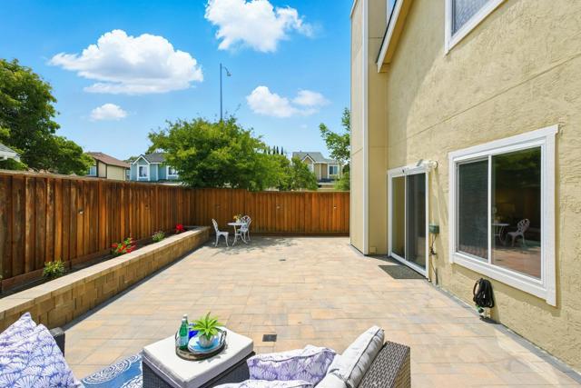 34348 Siward Drive, Fremont CA: https://media.crmls.org/mediaz/a22b1af4-a613-4fad-ae55-3eaae4bcc793.jpg