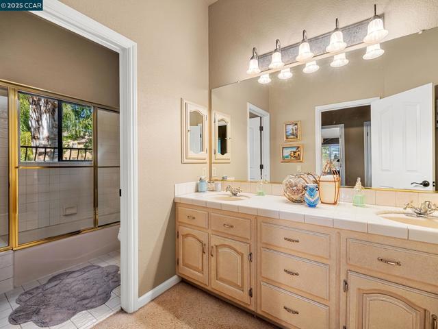 4640 Kingswood Dr, Danville CA: https://media.crmls.org/mediaz/a22b7d85-483c-4e5c-9faf-ad1933cfe88f.jpg