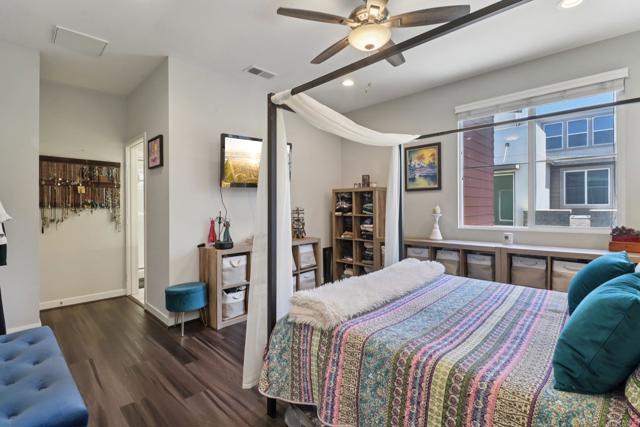 Detail Gallery Image 41 of 55 For 2035 Element Way, Chula Vista,  CA 91915 - 3 Beds | 3/1 Baths