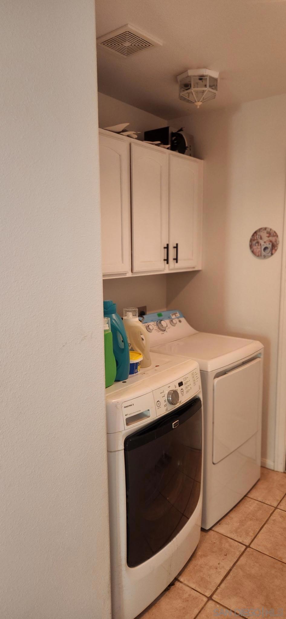 https://media.crmls.org/mediaz/a22bccf4-5f13-4fe7-82a0-1c84c8a33cd3.jpg?preset=X-Large