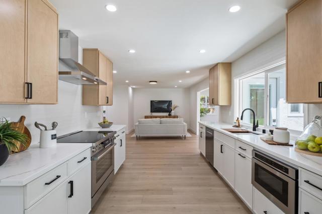 3334 San Pablo Court, Union City CA: https://media.crmls.org/mediaz/a22c88e3-a0d9-4cee-bae2-dd84ea23c4bf.jpg