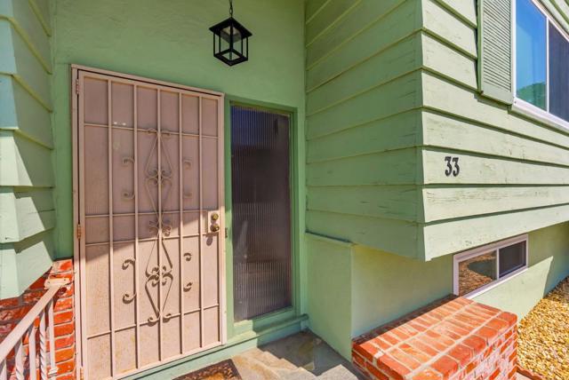 33 Woodcliff Court, Oakland CA: https://media.crmls.org/mediaz/a22d89fd-144a-462d-8d51-2c197f968fe9.jpg