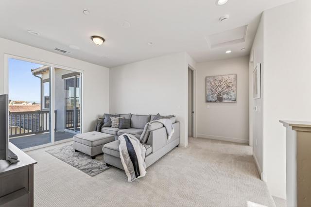 585 Santa Lucia Way, Marina CA: https://media.crmls.org/mediaz/a22e5af8-a00c-4da7-ae87-fb5fecf333b8.jpg