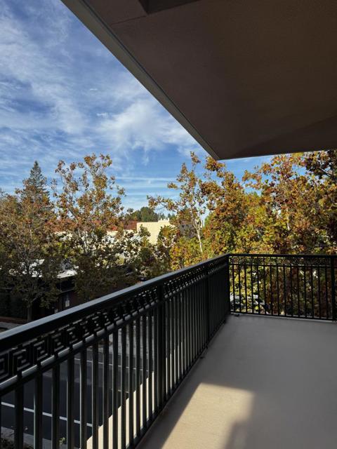 200 Sheridan Avenue, Palo Alto CA: https://media.crmls.org/mediaz/a22ee137-c1e8-4f37-85bf-2b0daa1d2b3a.jpg