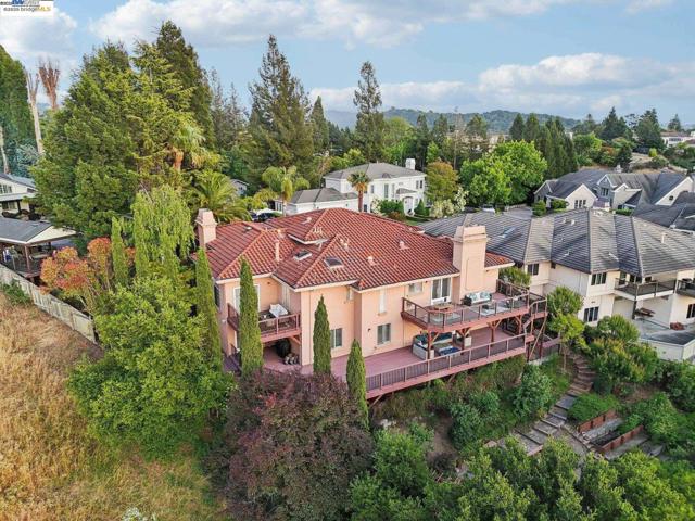 20340 Hunters Knls, Castro Valley CA: https://media.crmls.org/mediaz/a22fbb4c-5bca-4ce8-9751-838f164d43d4.jpg