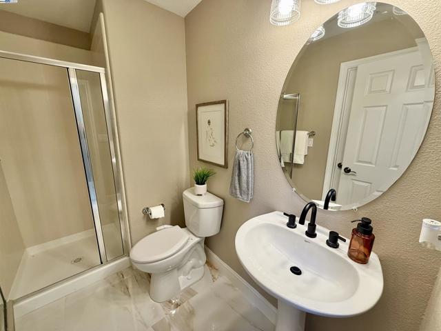 5825 Dresslar Cir, Livermore CA: https://media.crmls.org/mediaz/a23045d6-400c-46ee-9564-e7b96af2e985.jpg