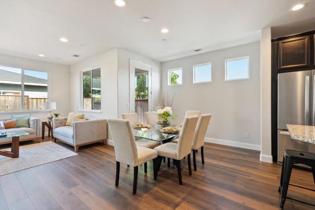 681 Segovia Drive, Hollister CA: https://media.crmls.org/mediaz/a232b3c3-9208-43ae-a9cf-ddd9d95db15c.jpg