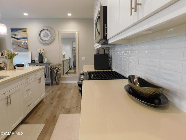 249 Morro Way, Simi Valley CA: https://media.crmls.org/mediaz/a232f0ec-01d1-4229-85fe-94c4578b5c76.jpg