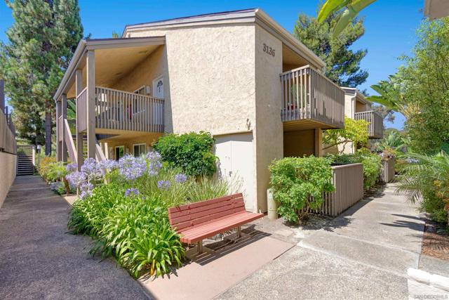 3136 Via Alicante, La Jolla CA: https://media.crmls.org/mediaz/a2332696-2d6b-4680-8e59-ebcded115546.jpg