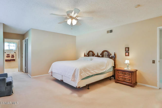 5260 Edgeware Drive, Calabasas CA: https://media.crmls.org/mediaz/a2333341-0fc5-46f0-92d1-b8a488340e6c.jpg