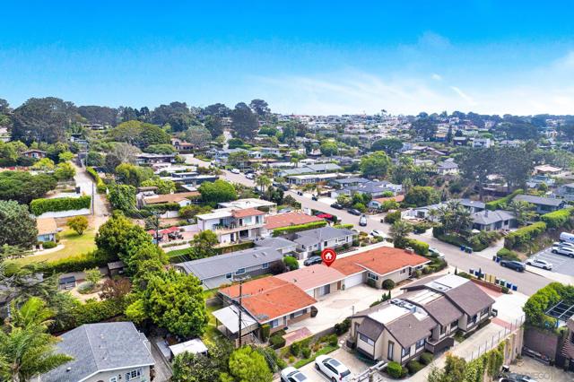 328 30 9th St, Del Mar CA: https://media.crmls.org/mediaz/a233f1ef-5d67-4432-83ec-86e2e9632a83.jpg
