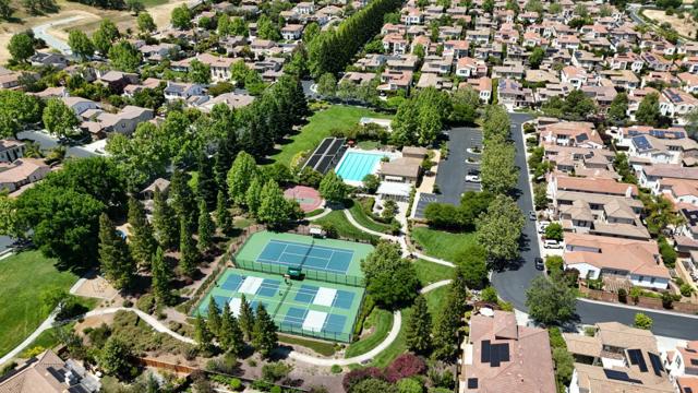 7632 Braid Court, Gilroy CA: https://media.crmls.org/mediaz/a2340c26-90a1-4aea-b730-4640f4033d0a.jpg