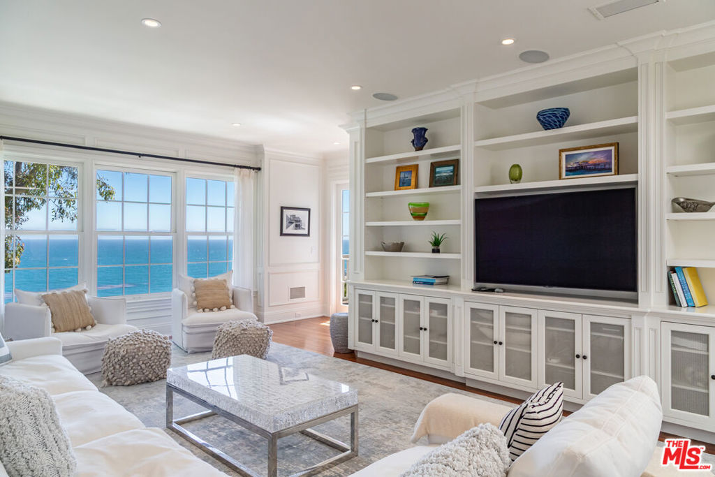 MLS #26860813 image #15