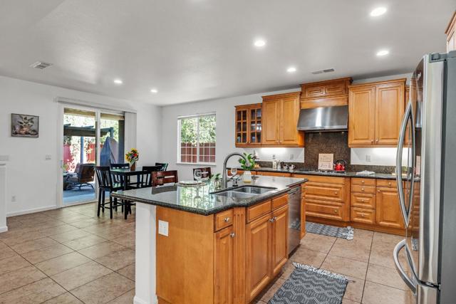134 N Menlo Park Street, Mountain House CA: https://media.crmls.org/mediaz/a234a973-7f87-41fb-abef-3020951ae9cc.jpg