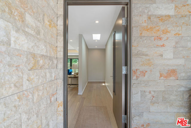 2829 Westbrook Avenue, Los Angeles CA: https://media.crmls.org/mediaz/a235a9f1-db49-45ce-a3c4-79014f03ad0a.jpg