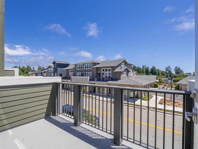 121 Aptos Village Way, Aptos CA: https://media.crmls.org/mediaz/a235c333-ffc2-4b58-8d41-3fadc74fdf2c.jpg