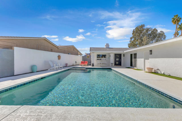 76775 Kentucky Avenue, Palm Desert CA: https://media.crmls.org/mediaz/a2362182-ecce-4421-86e8-16b6b63bfc63.jpg